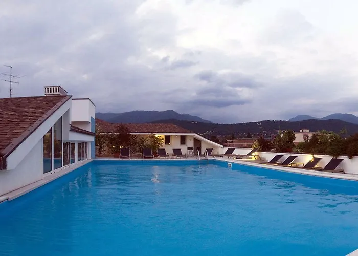 Regal Apart-hotel Bréscia