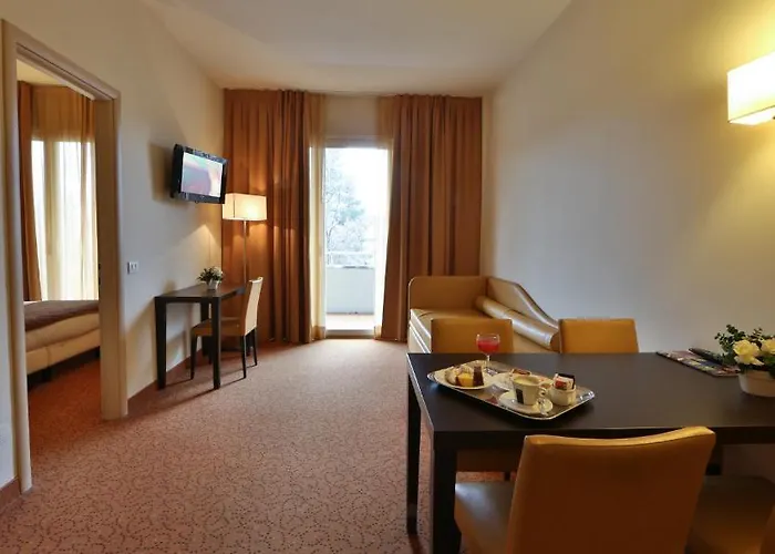 Regal Apart-hotel Bréscia