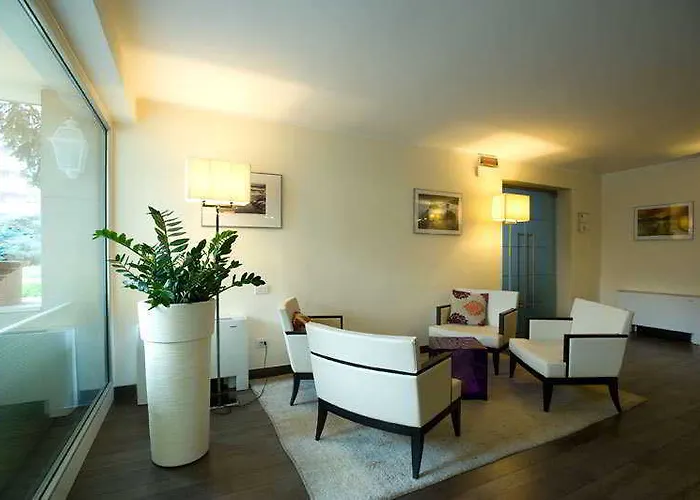 Regal Lägenhetshotell Brescia