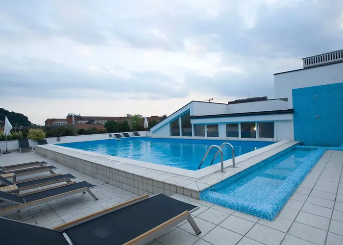 Regal Lägenhetshotell Brescia